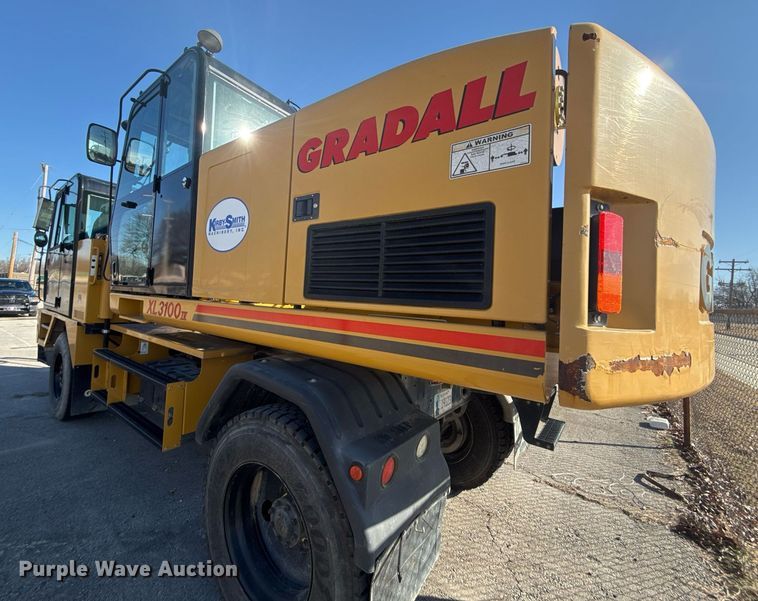 image for item NO9668 2014 Gradall XL 3100  wheeled excavator