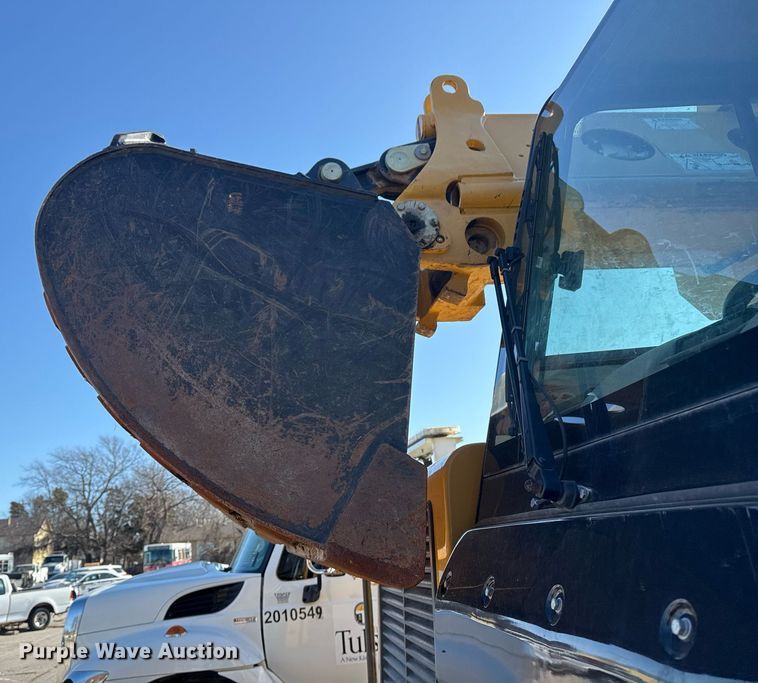 image for item NO9668 2014 Gradall XL 3100  wheeled excavator