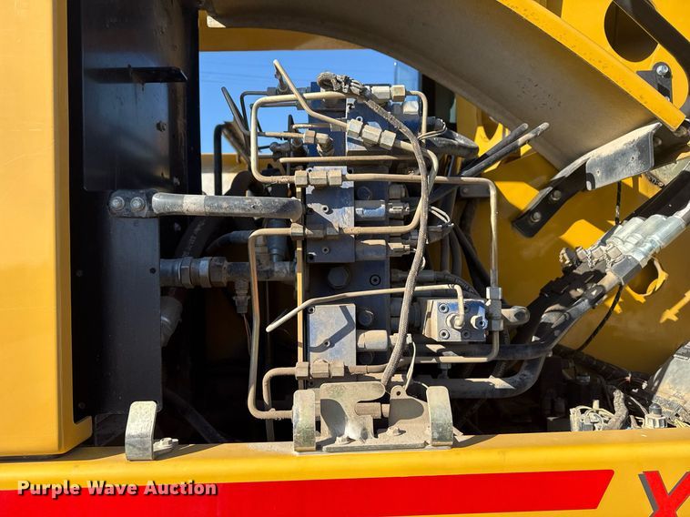 image for item NO9668 2014 Gradall XL 3100  wheeled excavator