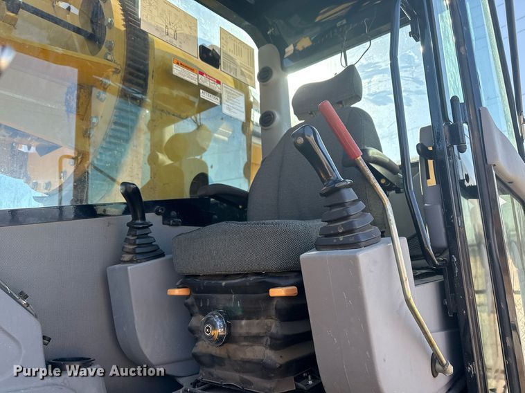 image for item NO9668 2014 Gradall XL 3100  wheeled excavator