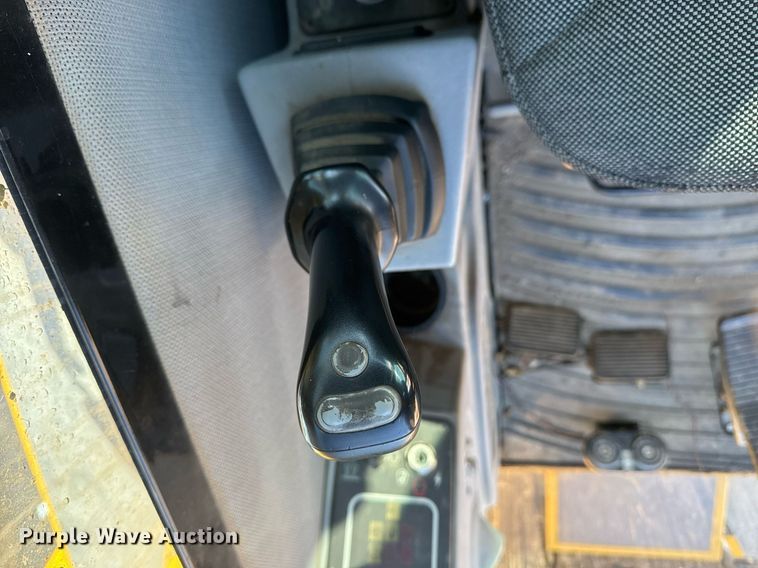 image for item NO9668 2014 Gradall XL 3100  wheeled excavator