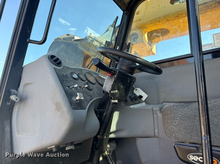 image for item NO9668 2014 Gradall XL 3100  wheeled excavator