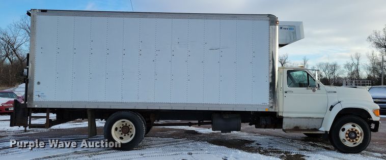 image for item OH9499 1996 Ford F700 refrigerated truck