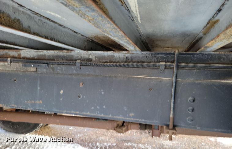 image for item OH9499 1996 Ford F700 refrigerated truck