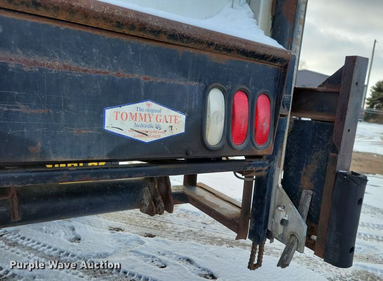 image for item OH9499 1996 Ford F700 refrigerated truck