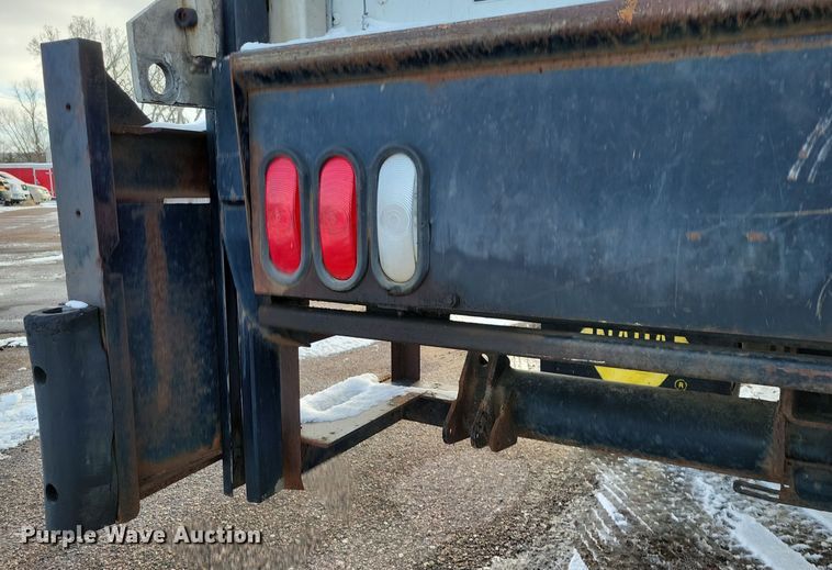 image for item OH9499 1996 Ford F700 refrigerated truck