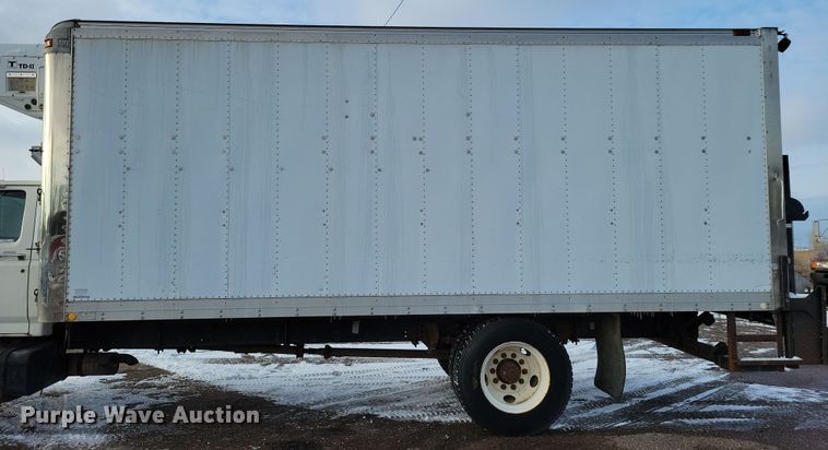 image for item OH9499 1996 Ford F700 refrigerated truck