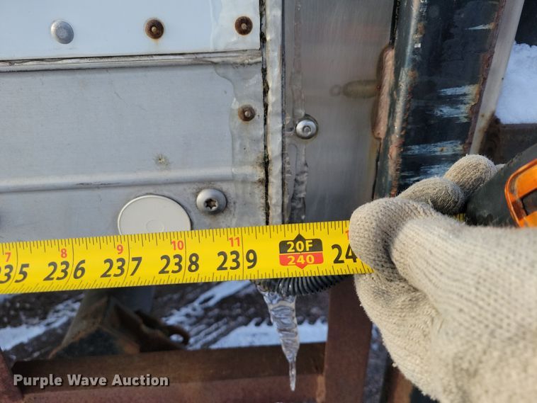 image for item OH9499 1996 Ford F700 refrigerated truck