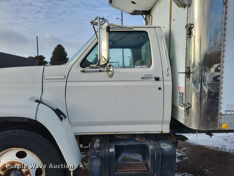 image for item OH9499 1996 Ford F700 refrigerated truck