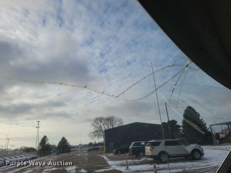 image for item OH9499 1996 Ford F700 refrigerated truck