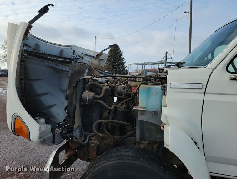 image for item OH9499 1996 Ford F700 refrigerated truck