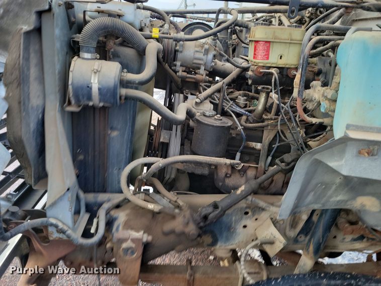 image for item OH9499 1996 Ford F700 refrigerated truck