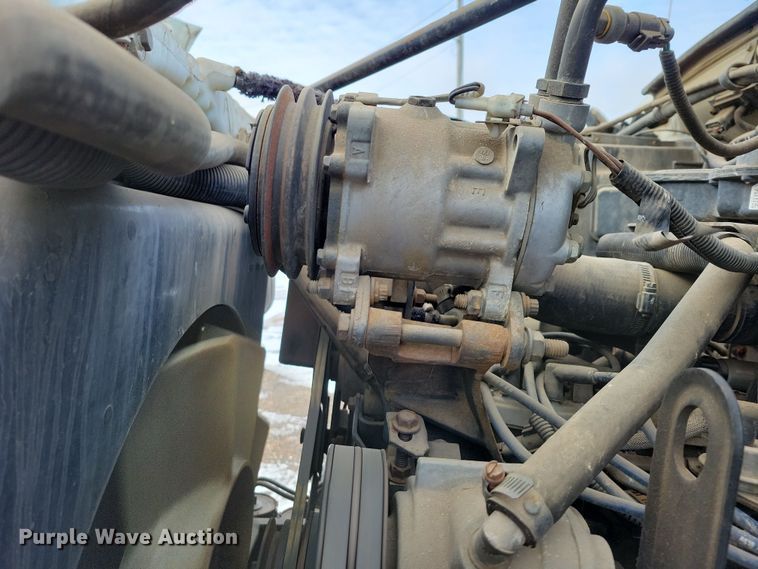 image for item OH9499 1996 Ford F700 refrigerated truck