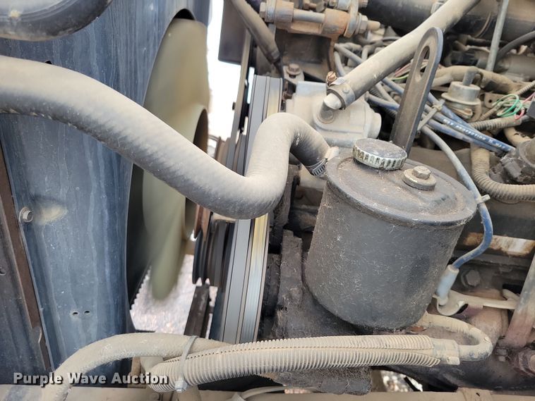 image for item OH9499 1996 Ford F700 refrigerated truck