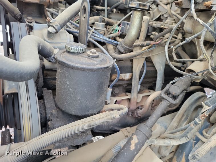 image for item OH9499 1996 Ford F700 refrigerated truck