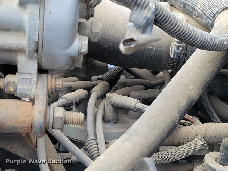 image for item OH9499 1996 Ford F700 refrigerated truck