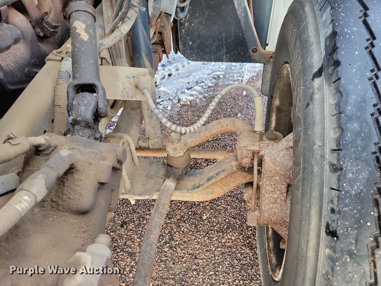 image for item OH9499 1996 Ford F700 refrigerated truck