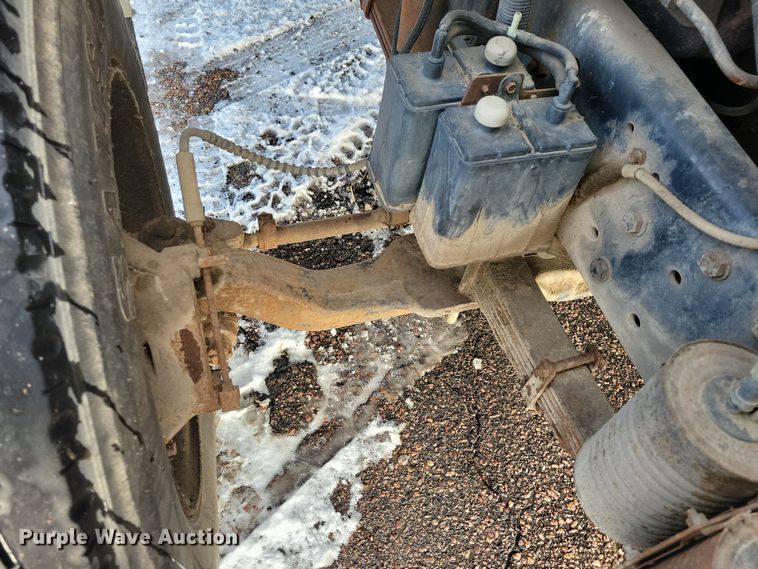 image for item OH9499 1996 Ford F700 refrigerated truck