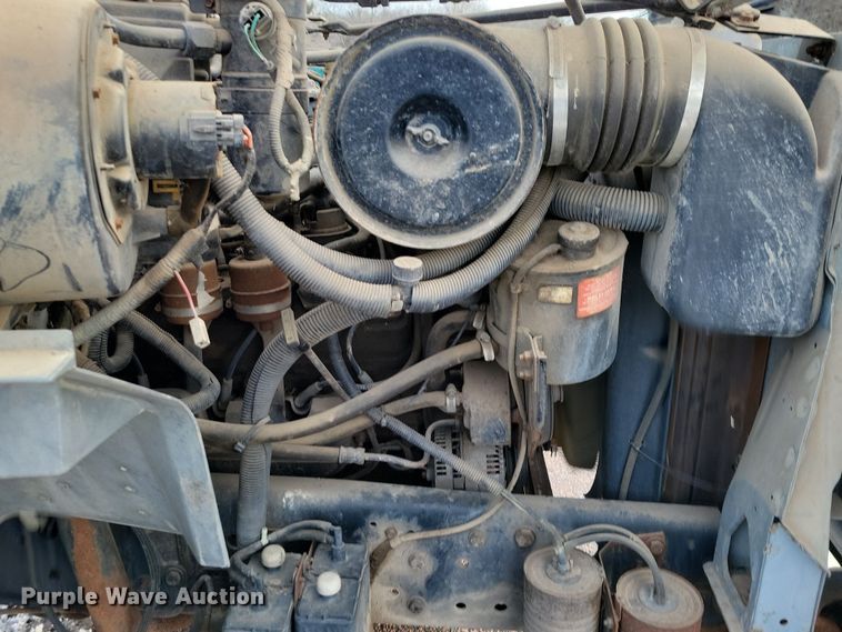 image for item OH9499 1996 Ford F700 refrigerated truck