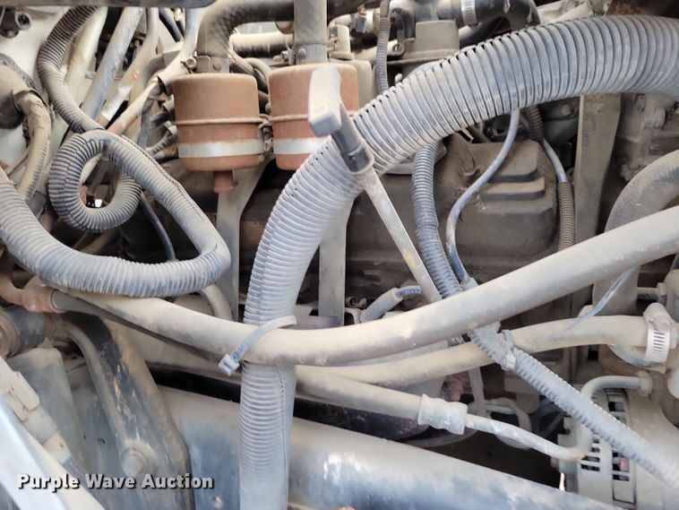 image for item OH9499 1996 Ford F700 refrigerated truck