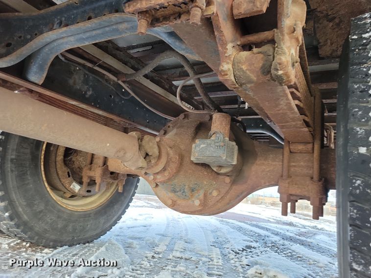 image for item OH9499 1996 Ford F700 refrigerated truck