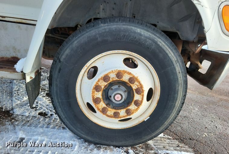 image for item OH9499 1996 Ford F700 refrigerated truck