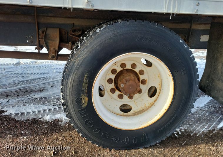 image for item OH9499 1996 Ford F700 refrigerated truck