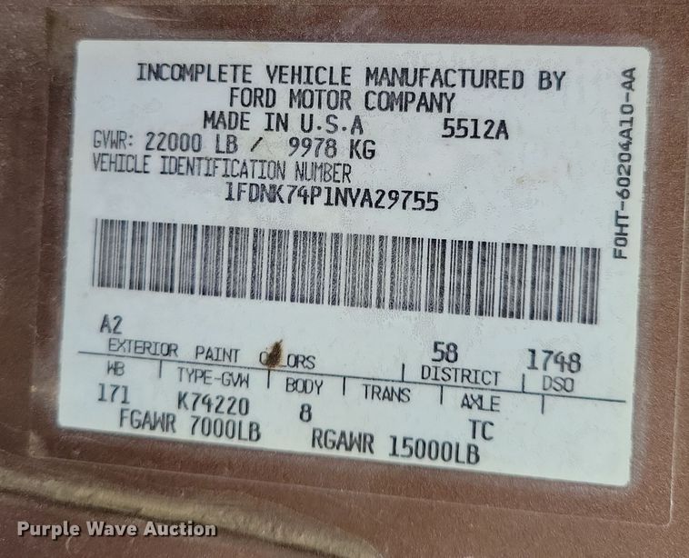 image for item OH9500 1992 Ford F700 truck cab and chassis