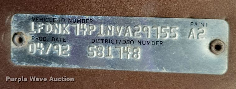 image for item OH9500 1992 Ford F700 truck cab and chassis