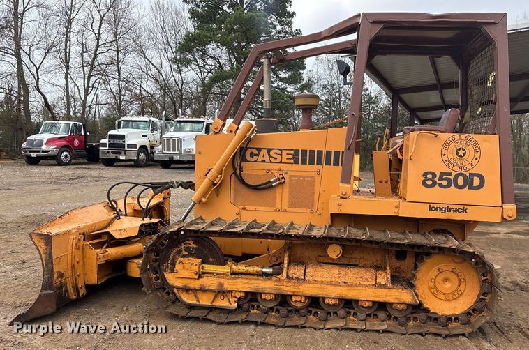 image for item OK9548 1989 Case 850D Longtrack dozer