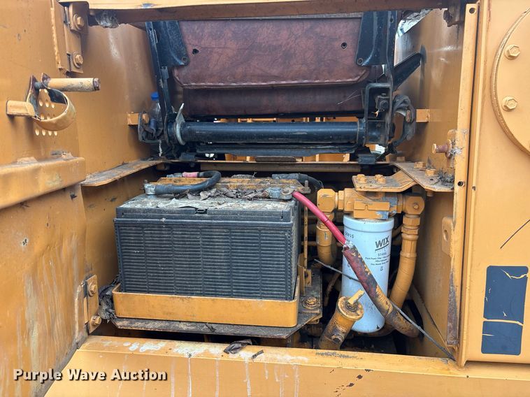 image for item OK9548 1989 Case 850D Longtrack dozer