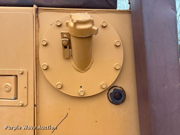 image for item OK9548 1989 Case 850D Longtrack dozer