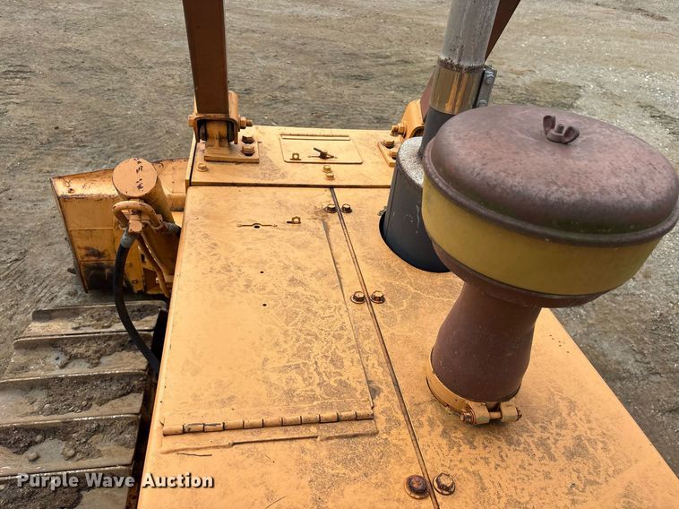 image for item OK9548 1989 Case 850D Longtrack dozer