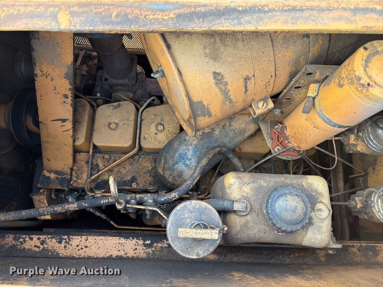 image for item OK9548 1989 Case 850D Longtrack dozer