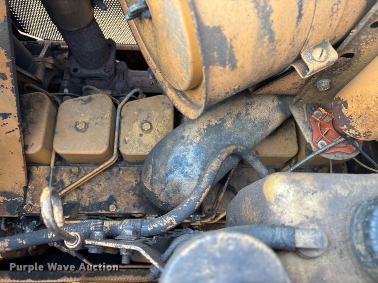 image for item OK9548 1989 Case 850D Longtrack dozer