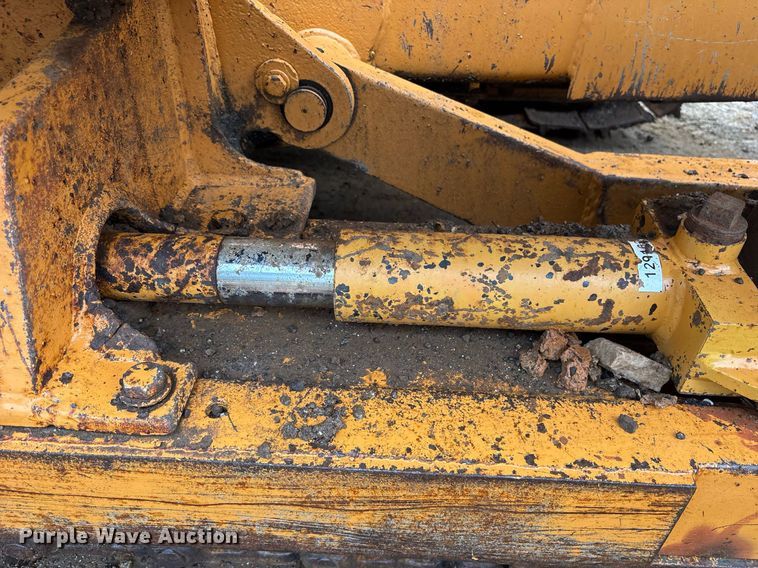 image for item OK9548 1989 Case 850D Longtrack dozer