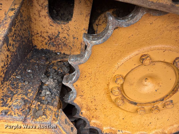 image for item OK9548 1989 Case 850D Longtrack dozer