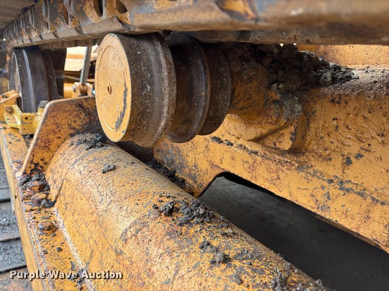 image for item OK9548 1989 Case 850D Longtrack dozer