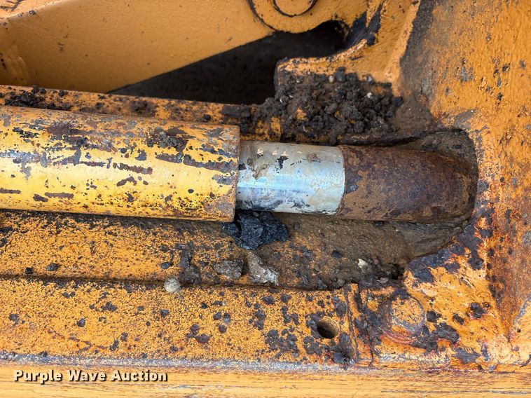 image for item OK9548 1989 Case 850D Longtrack dozer