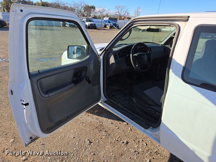 image for item YA0317 2006 Ford Ranger SuperCab pickup truck