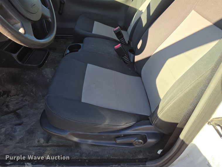 image for item YA0317 2006 Ford Ranger SuperCab pickup truck