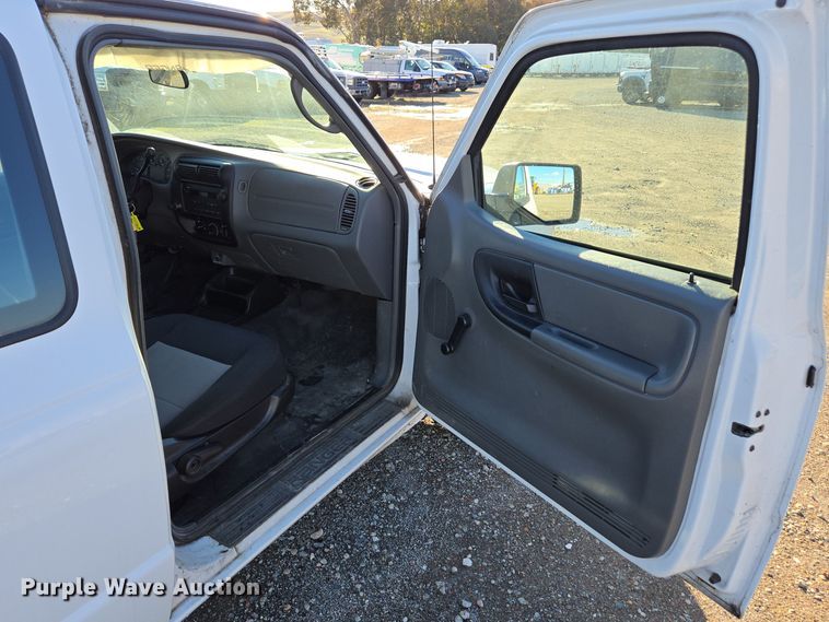 image for item YA0317 2006 Ford Ranger SuperCab pickup truck