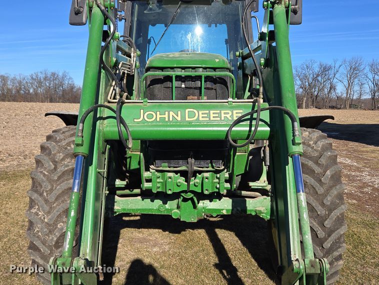 image for item DH9793 2002 John Deere 6420 MFWD tractor
