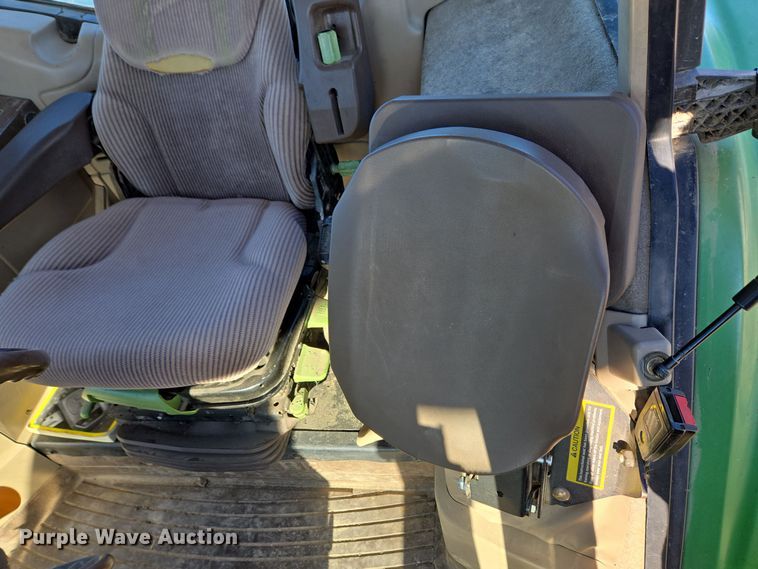 image for item DH9793 2002 John Deere 6420 MFWD tractor