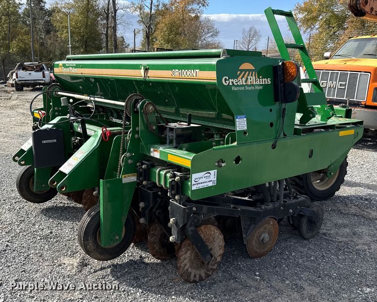 image for item DJ0845 2017 Great Plains 3P1006NT no-till grain drill