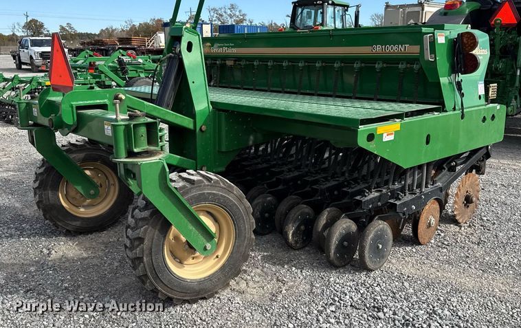 image for item DJ0845 2017 Great Plains 3P1006NT no-till grain drill