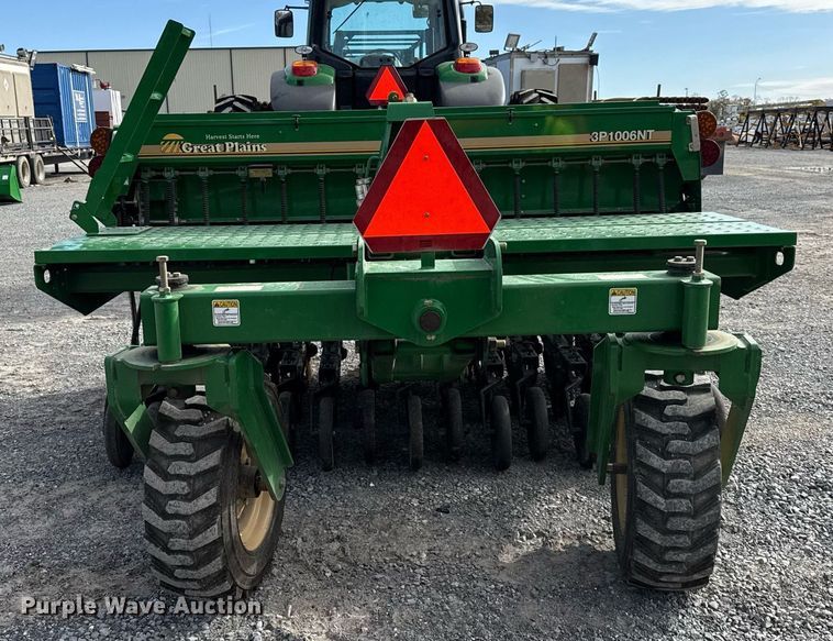 image for item DJ0845 2017 Great Plains 3P1006NT no-till grain drill