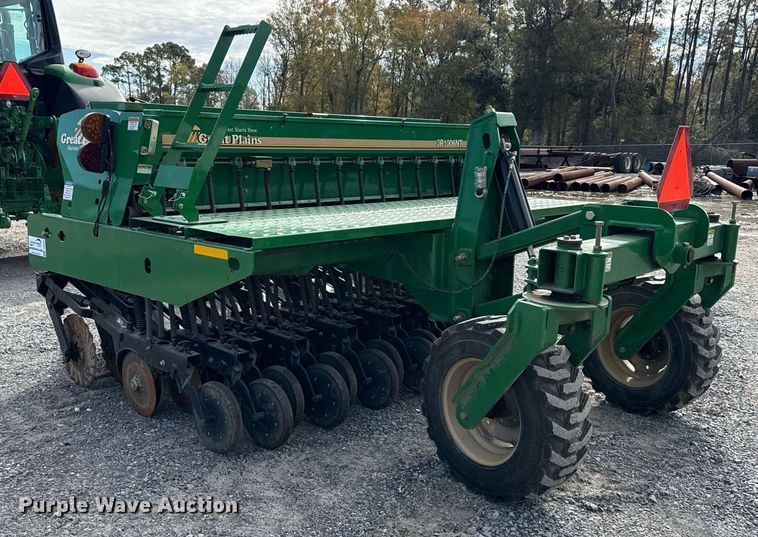 image for item DJ0845 2017 Great Plains 3P1006NT no-till grain drill