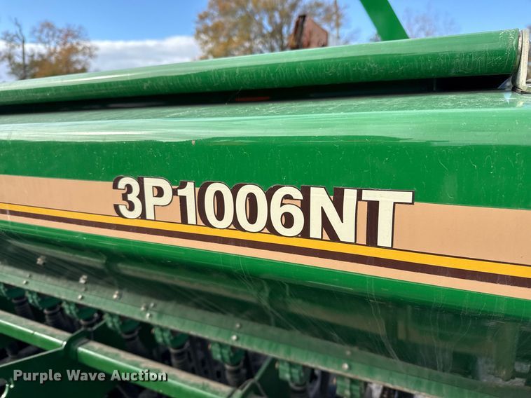 image for item DJ0845 2017 Great Plains 3P1006NT no-till grain drill