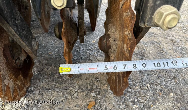 image for item DJ0845 2017 Great Plains 3P1006NT no-till grain drill